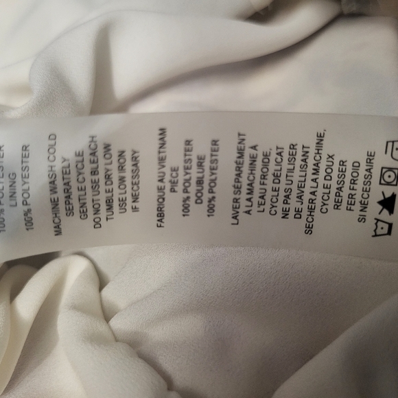 Vince Camuto Flutter Cuff Peplum Blouse Size Large - Picture 8 of 8